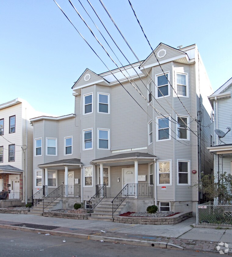 Foto principal - 249-251 Inslee Pl