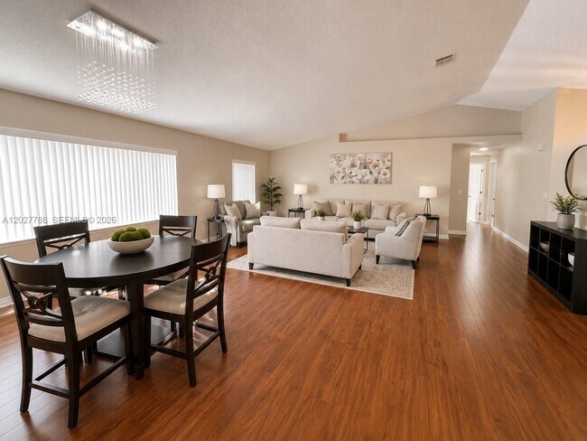 Foto del edificio - 7249 NW 1st Manor