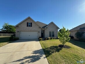 Building Photo - 341 River Rock Dr