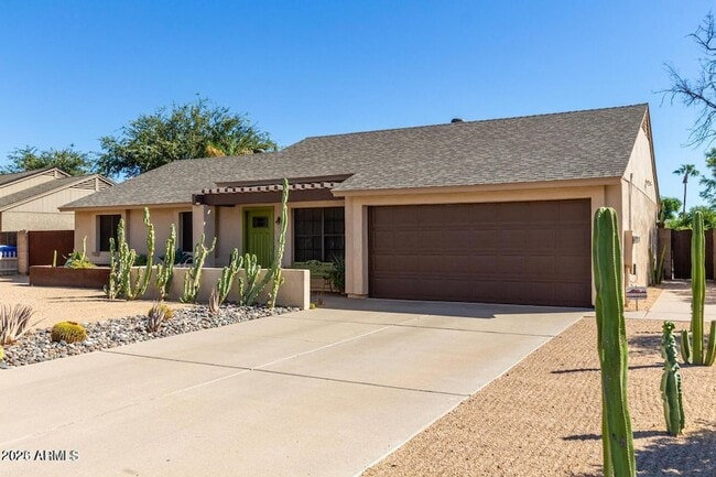 Building Photo - 6501 E Sandra Terrace
