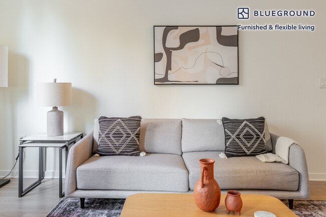 Building Photo - 34 Union Square