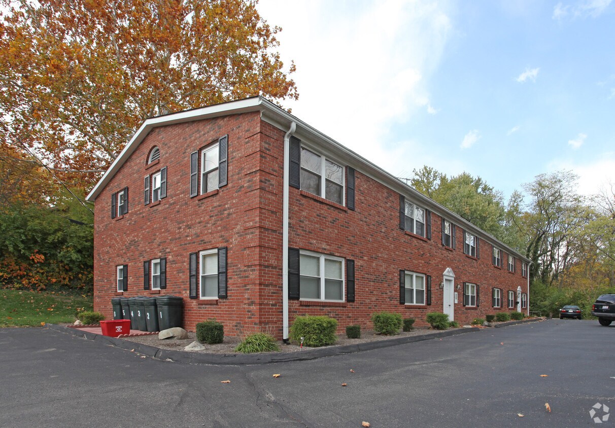 Primary Photo - 304 W Chestnut St