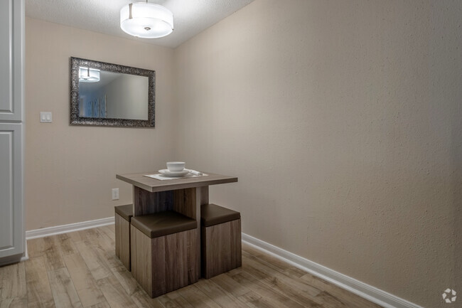 1BR, 1BA - 644SF - Dining Room - Landings At Northpoint