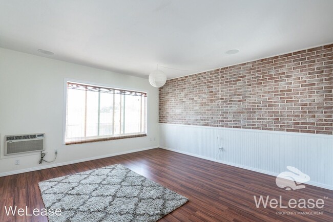Building Photo - 1 br, 1 bath House - 6735 Amherst St. #5