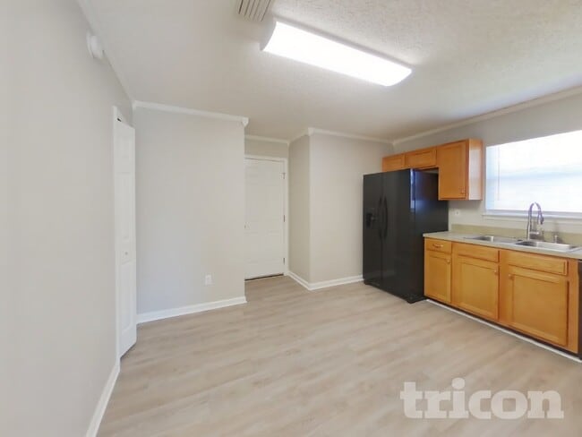 Building Photo - 7650 Ginder Ct