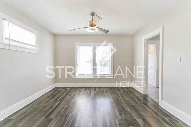 Building Photo - Charming 2 Bedroom in Columbus!