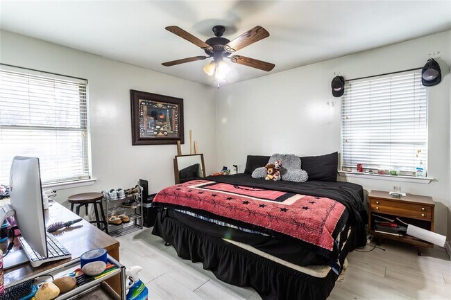 Foto del edificio - 1701 P Ave