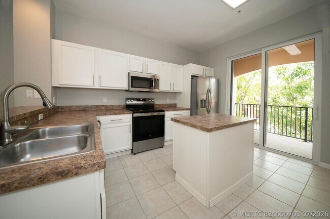 Foto del edificio - 1417 W Wickham Cir