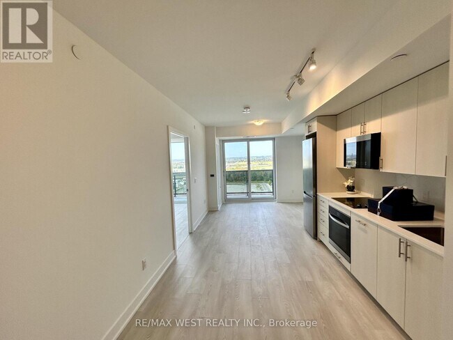 Photo du bâtiment - 1831 Simcoe St N