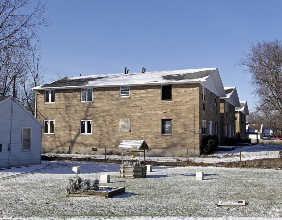 Building Photo - 5004-5014 Prescott Ave