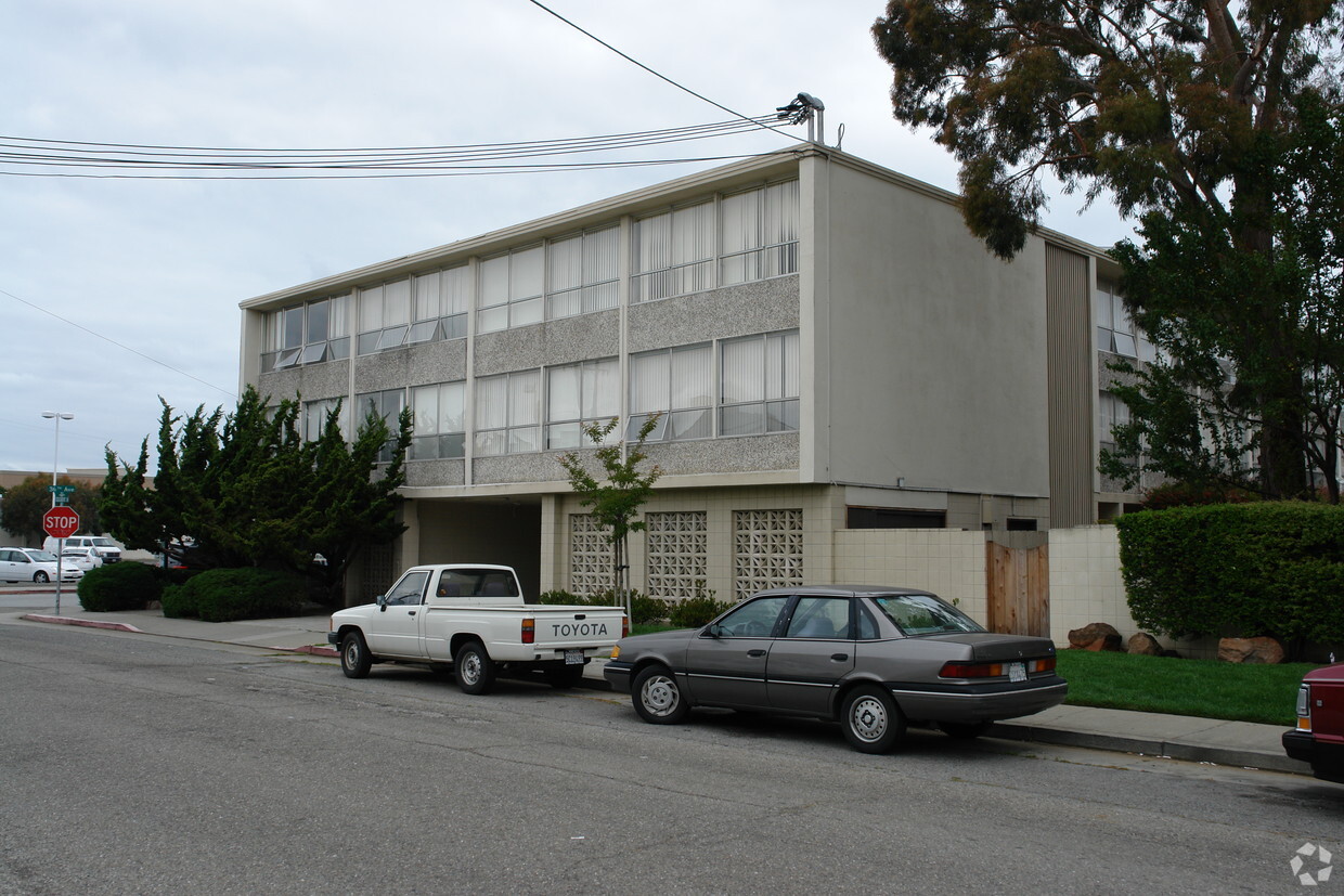 Primary Photo - 3603 Colegrove St