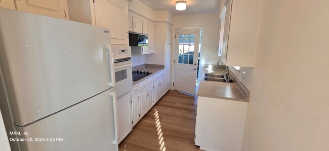 Building Photo - 1 bedroom 1 bath home
