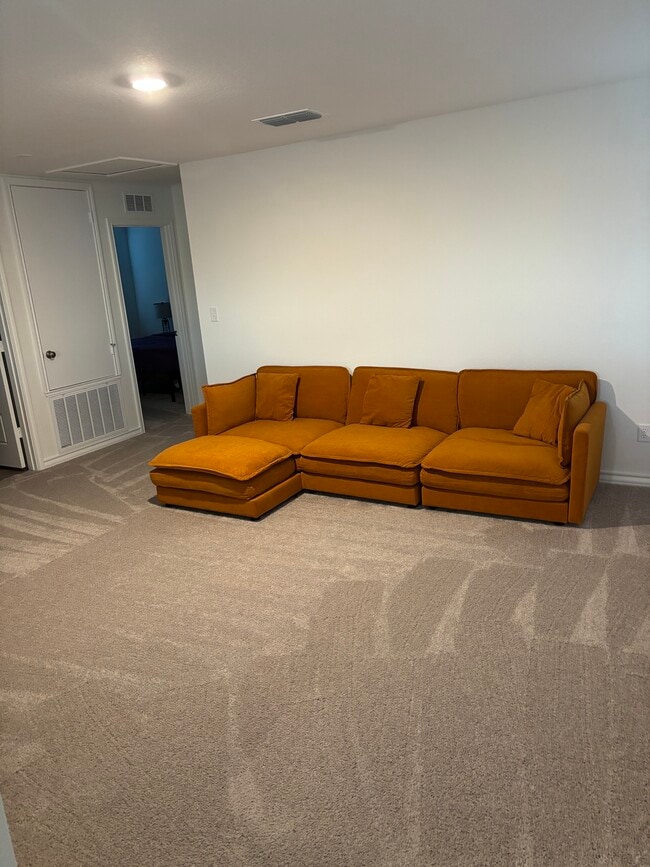 Loft space - 8123 Hamrick Cir
