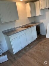 Building Photo - 405 Joan Dr