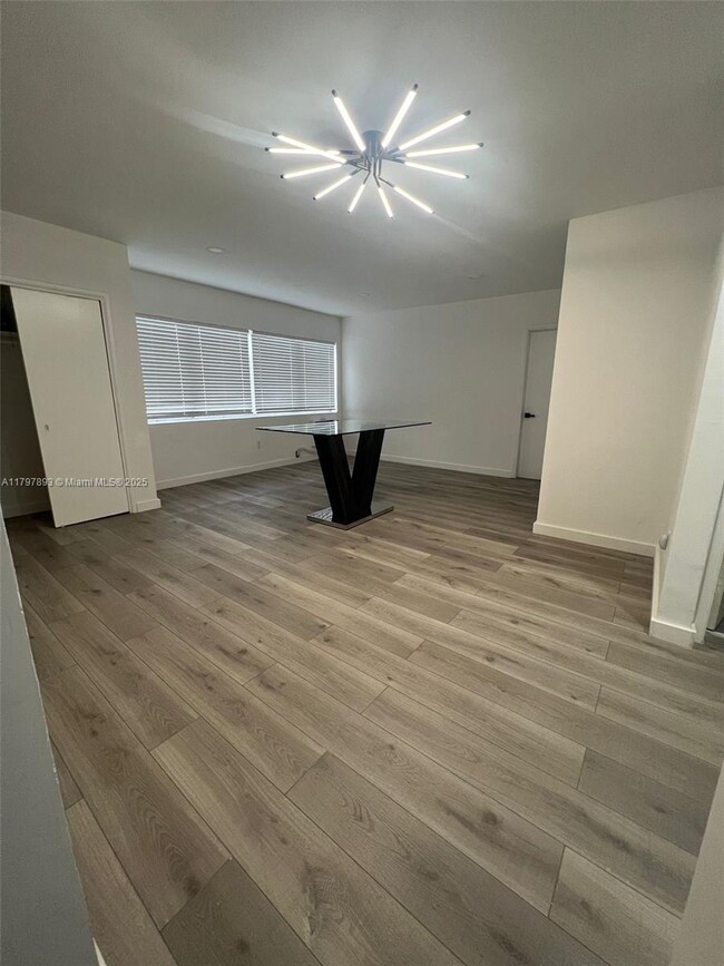 Building Photo - 316 Surfside Blvd