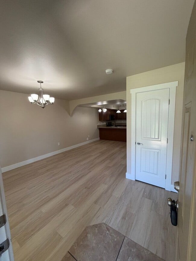 Building Photo - 9965 W Rosecroft Ct