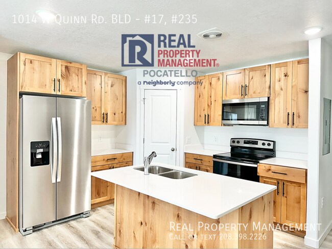 Foto del edificio - Brand New 3 Bedroom 2 Bath Apartment - Fib...