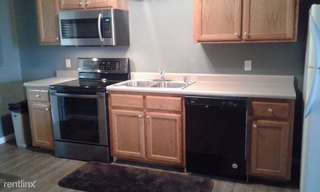 Building Photo - 424 Woodspring Dr