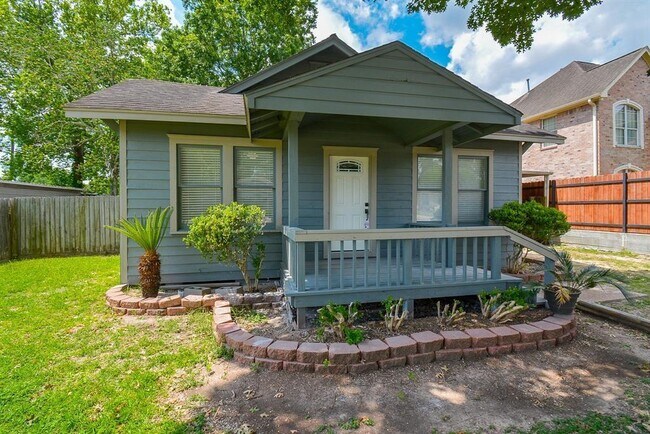 Building Photo - 8314 Tavenor Ln