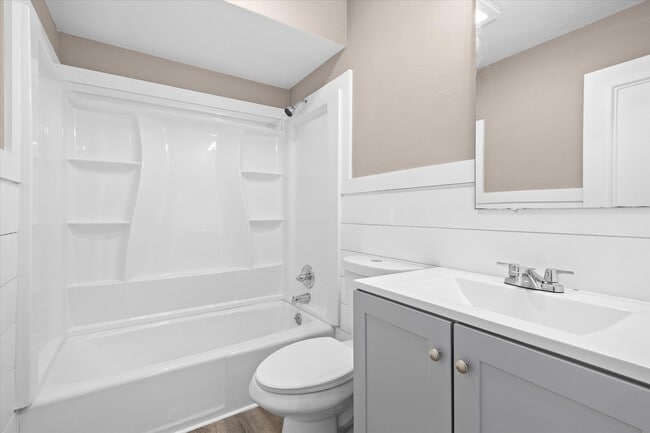 Photo - 18 Manor Dr Apartment