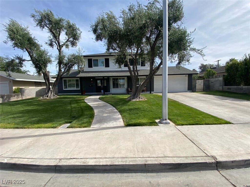 Foto principal - 3011 Burton Ave