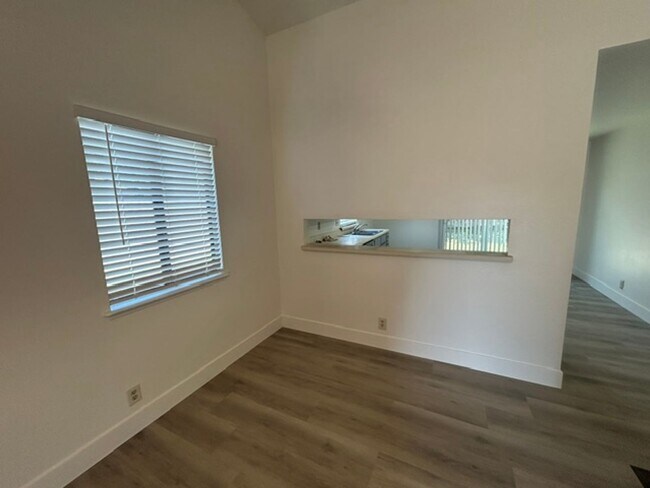 Foto del edificio - 3 Bedroom 2 Bathroom Home in Tulare!