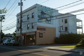 Building Photo - 1230 Broadway