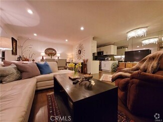 Building Photo - 322 Miraleste Dr