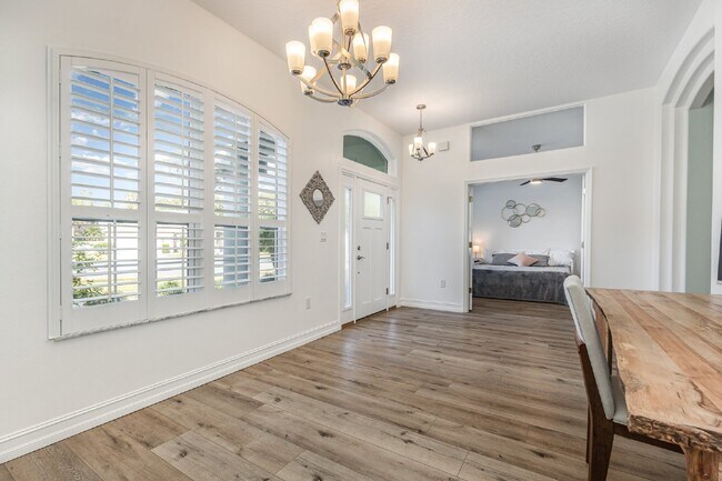 Foto del edificio - For Rent: Stunning Home in Tranquil Greystone Subdivision.