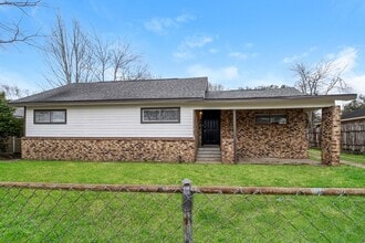 Building Photo - 12715 Zavalla St