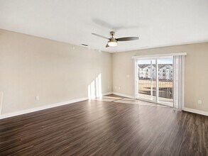 Building Photo - The Grove Apartment Homes