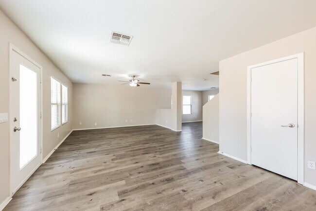 Foto del edificio - 3123 W Alta Vista Rd