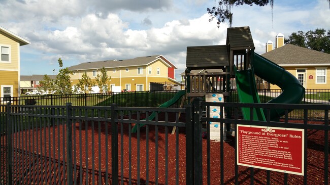 Foto del edificio - Evergreen Townhomes on Lake Buckeye
