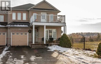 Building Photo - 294 Wildberry Crescent
