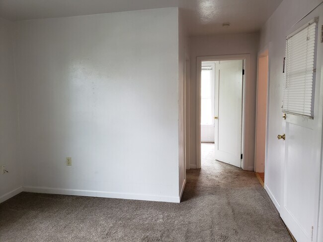 Sala de estar/Recibidor - 302 1st Ave