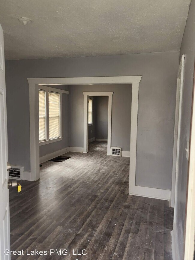 Building Photo - 2 br, 1 bath House - 15779 Holmur