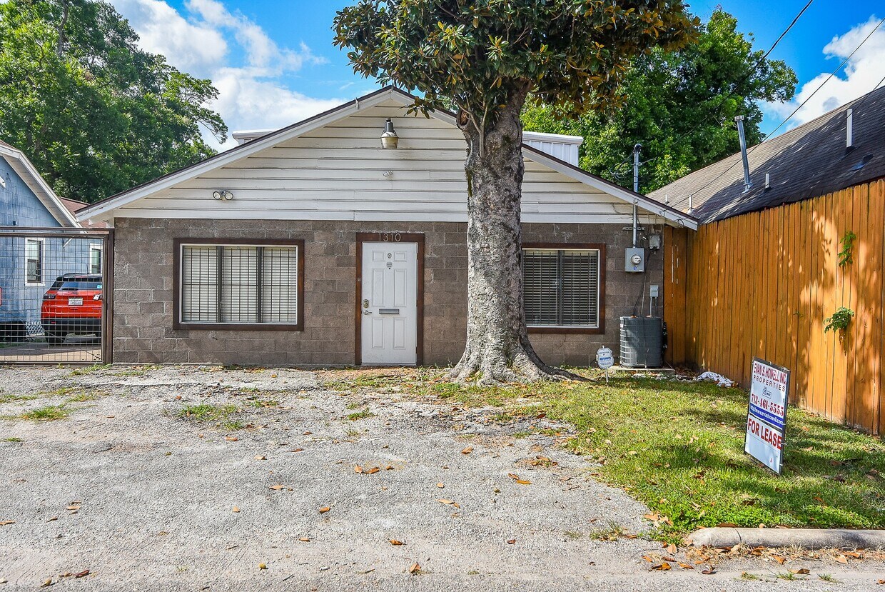 Foto principal - 1310 E 29th St