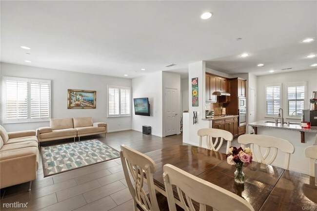 Building Photo - 3 br, 2 bath Condo - 41 Canoe
