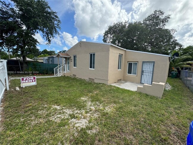 Building Photo - 6330 NW 1st Pl