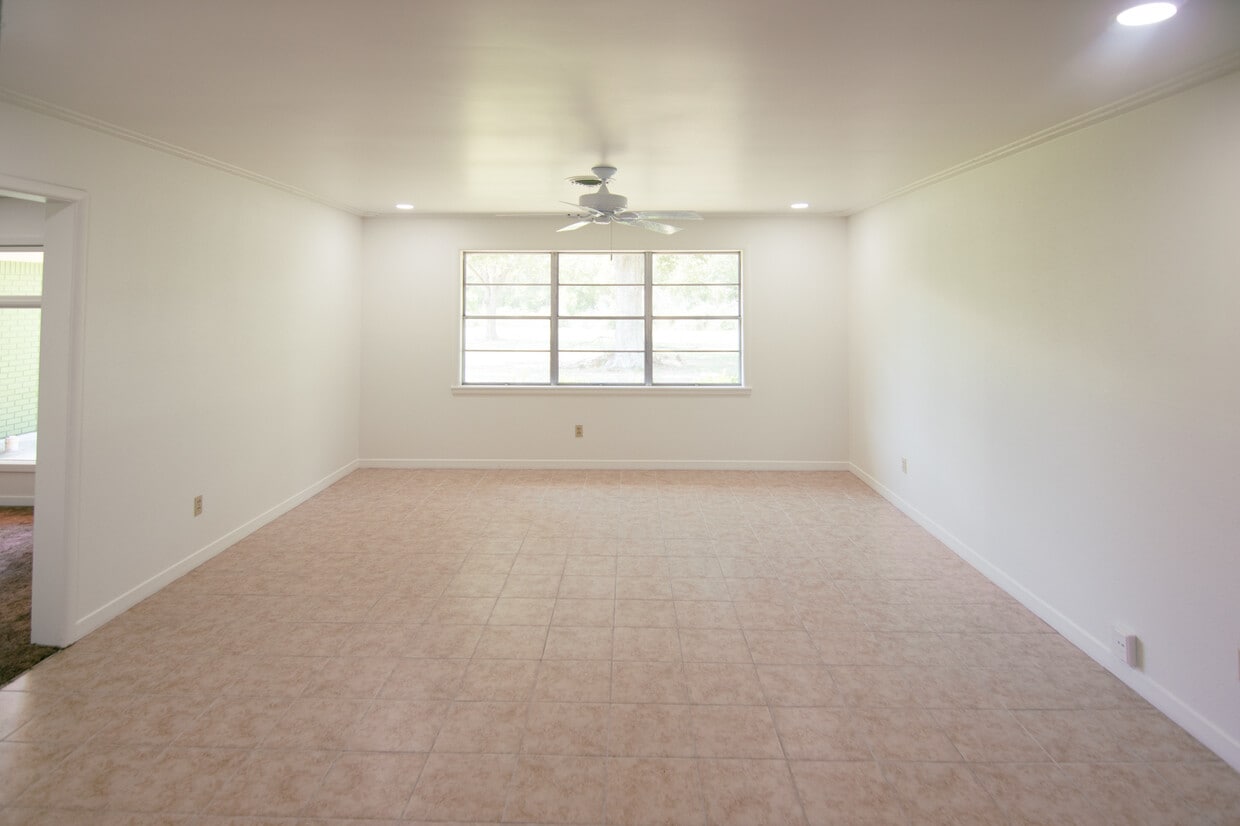 515 Watts Rd, Silsbee, TX 77656 House Rental in Silsbee, TX