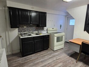 Building Photo - 220 W Horner St