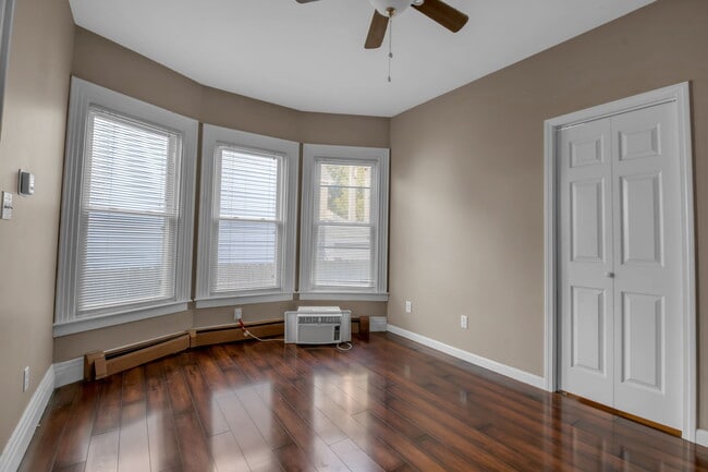 Building Photo - 640 Breckenridge St