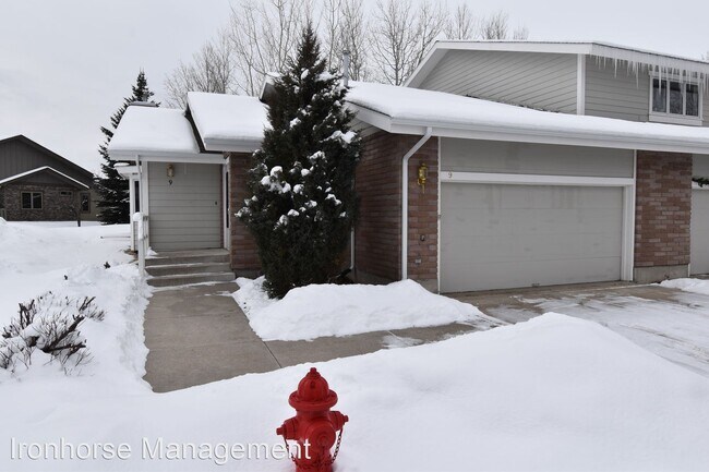 Building Photo - 2 br, 2 bath House - 3150 Graf Unit 9
