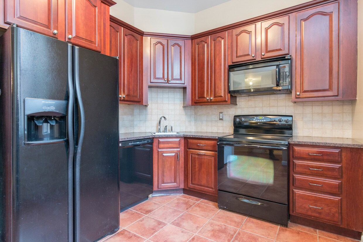 75 McKinley Ave, White Plains, NY 10606 Apartments in White Plains