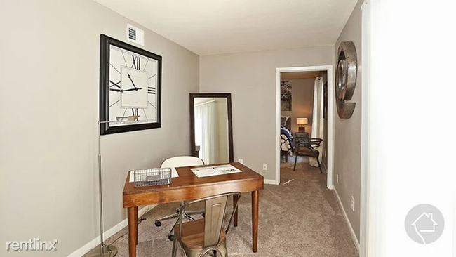 Building Photo - 1 br, 1 bath Flat - 11815 Westheimer Rd 852