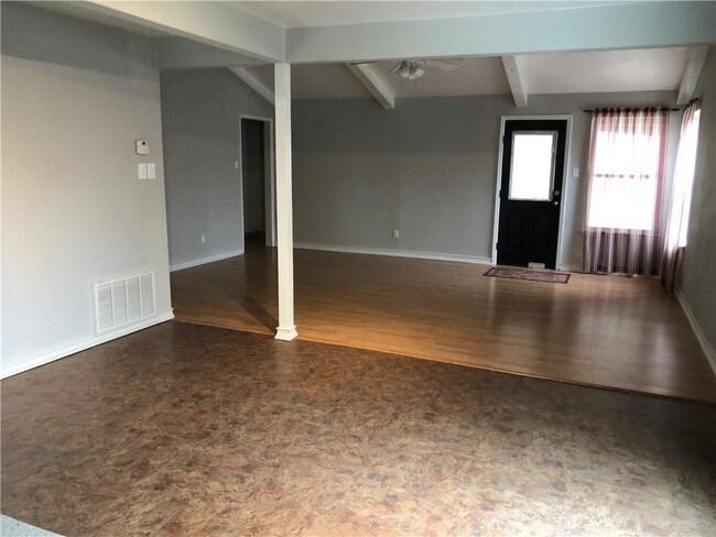 Building Photo - 4134 Sierra St