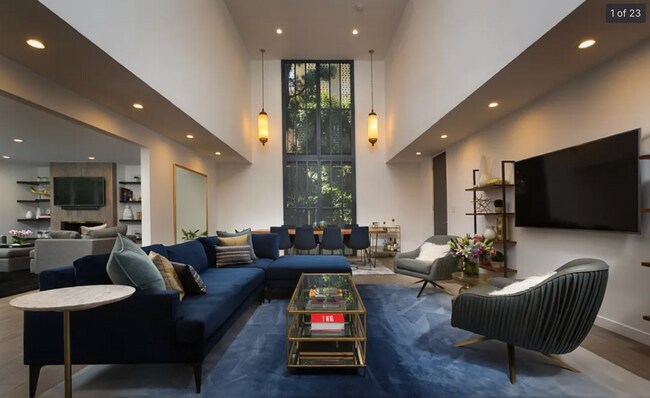 Foto del edificio - Come home to this Modern 2-bedroom Townhome in West Hollywood!