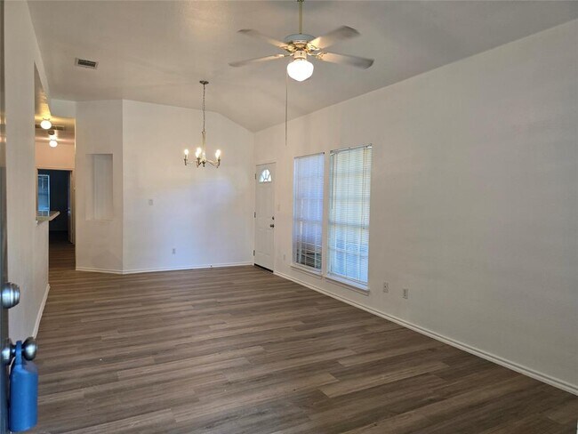 Building Photo - 8701 Weiser Dr