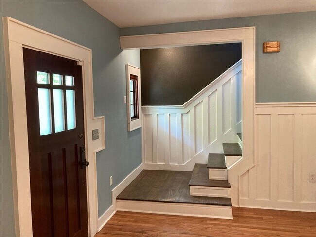 Building Photo - Amazing home in super location