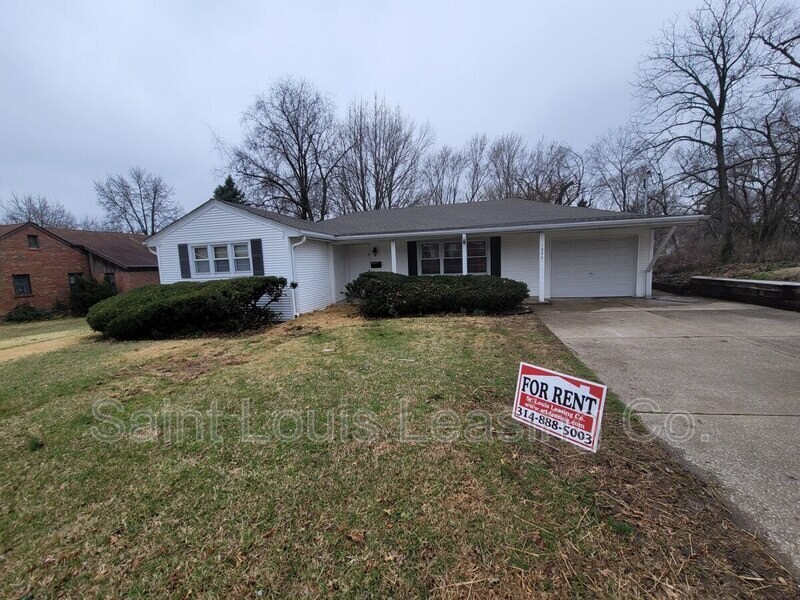1280 St Catherine St, Florissant, MO 63031 House for Rent in Florissant, MO